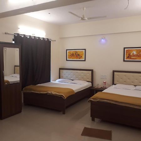 לונבלה Maharaja Family Guest House מראה חיצוני תמונה