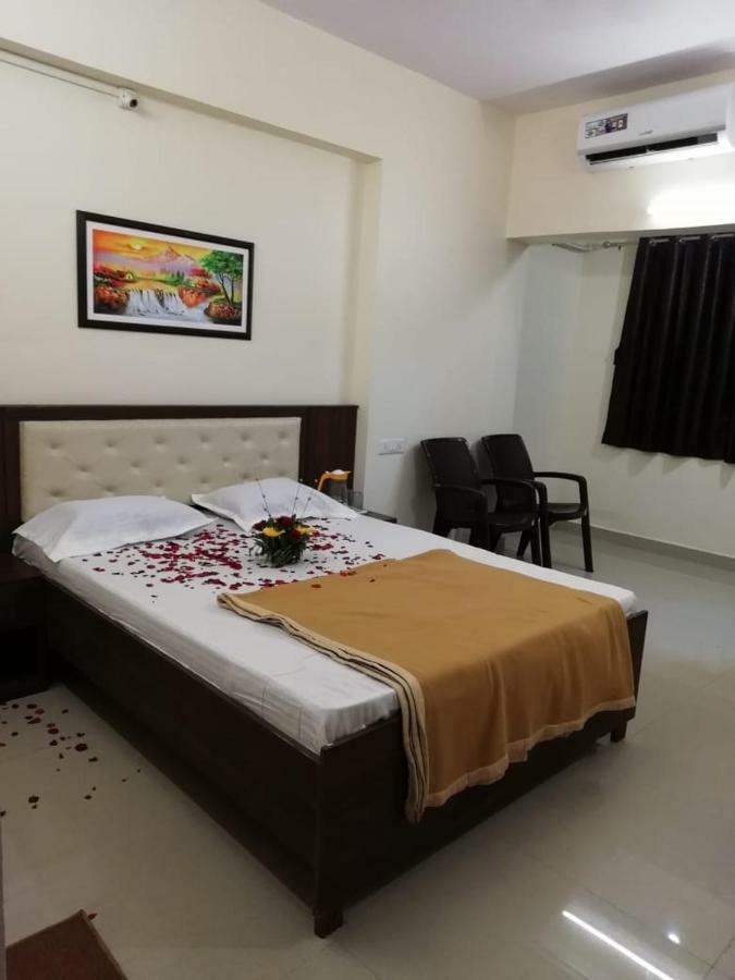 לונבלה Maharaja Family Guest House מראה חיצוני תמונה